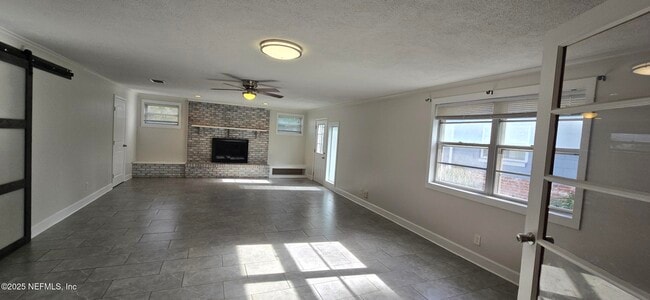 Building Photo - 4556 Cambridge Rd