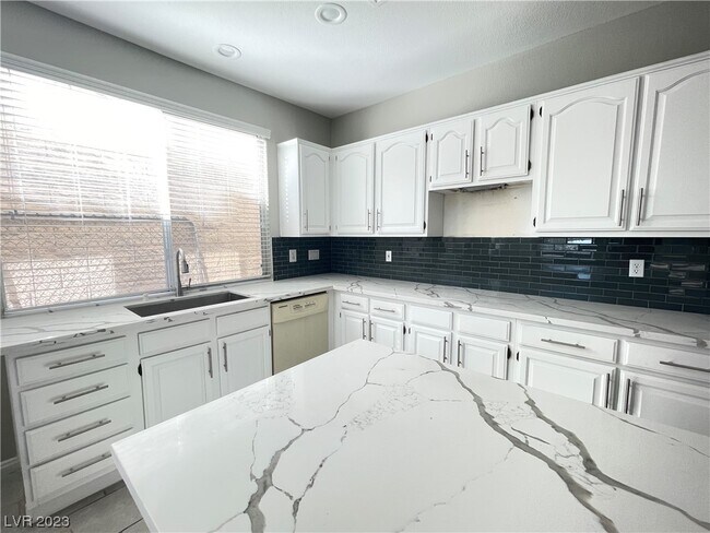 Building Photo - 1254 Autumn Wind Way