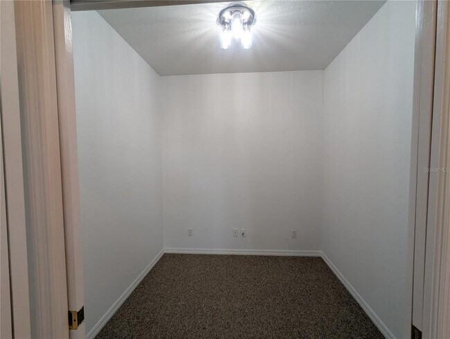 Building Photo - 2416 Magnolia Cir