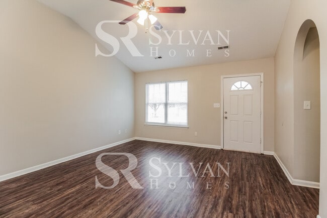 Building Photo - Lease today! No extra charge for contentme...