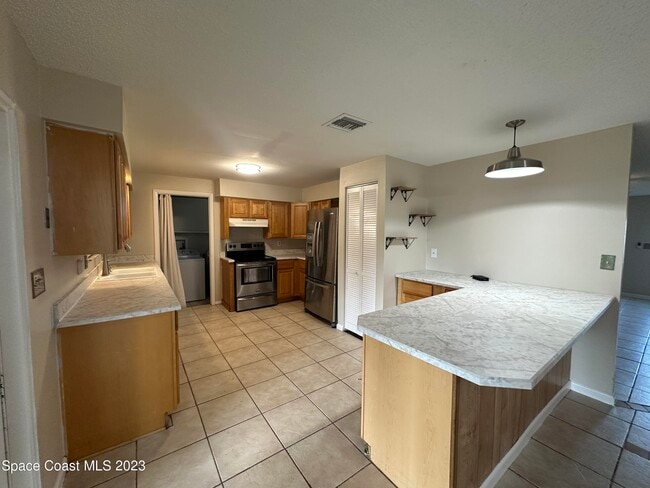 Building Photo - 4305 Fay Blvd