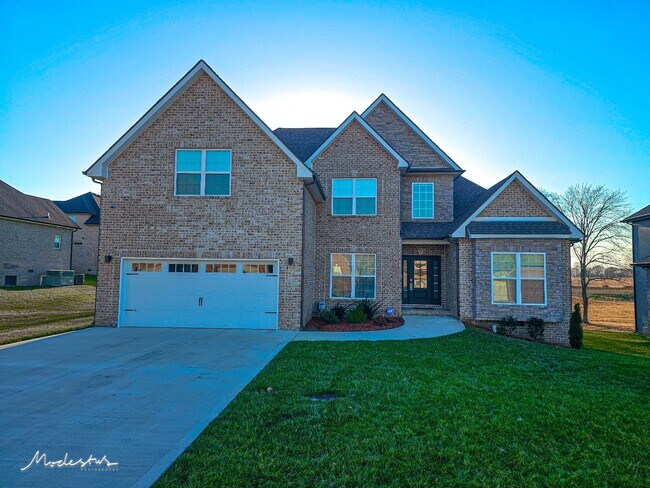 Building Photo - 1718 Oak Frst Dr