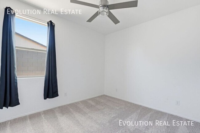 Building Photo - 11852 N Stanton Ct