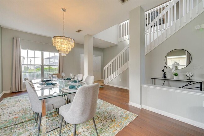 Building Photo - 441 Balmoral Dr
