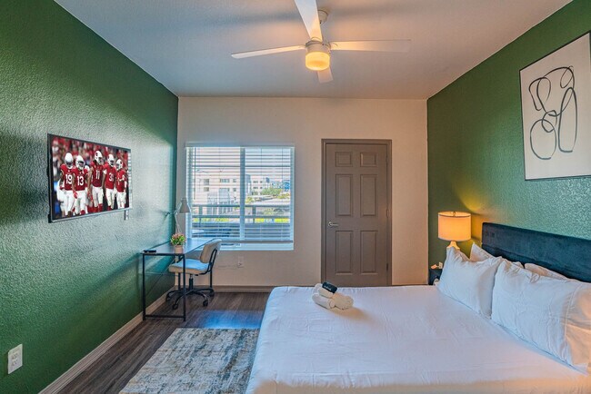 Building Photo - 9600 W Georgia Ave