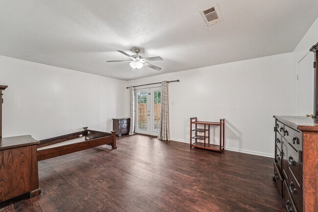 Building Photo - 3103 Glade Springs Dr