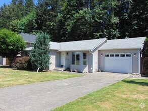 Building Photo - Well Maintained 3 Bedroom Rambler in Quiet...