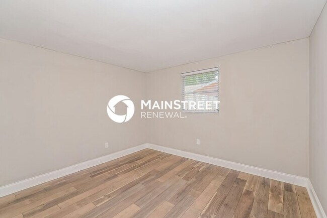 Building Photo - 3 Bedroom Pet-Friendly Home in VENICE, FL with Main Street Renewal