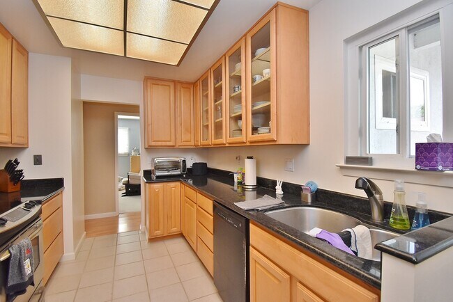 Building Photo - COMING SOON! | $3,990 /  BEAUTIFUL BROOKVALE HOME IN CENTRAL FREMONT