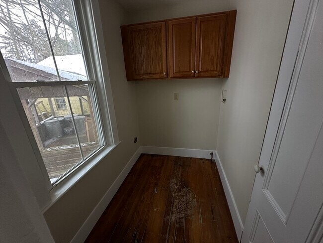 Building Photo - 1160 Boston Rd