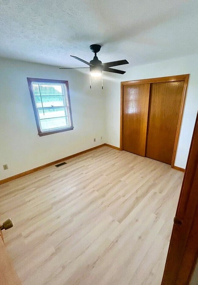 Building Photo - Corydon Rental | 3 Bedroom, 2 Bath Home on Nearly 2 Acres