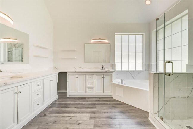 Building Photo - 8803 Memorial Creek Dr