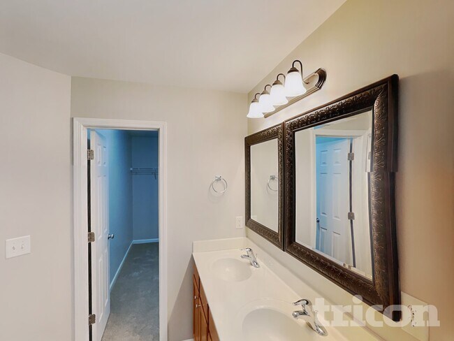 Building Photo - 2095 Bethany Trace Ln