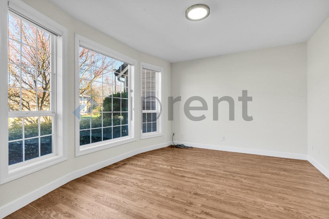 Building Photo - 17615 SE 35th St