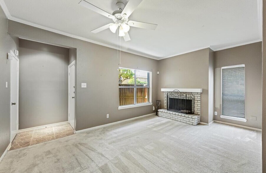Building Photo - 726 Bering Dr