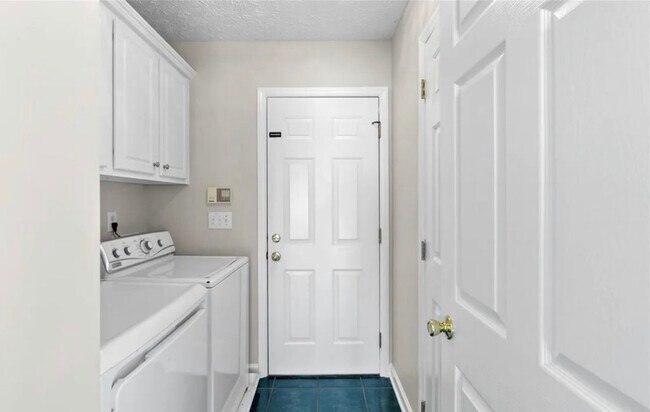 Building Photo - 5807 Cherrystone Dr