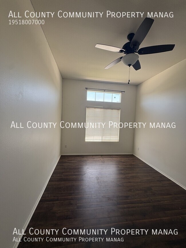 Building Photo - 39560 Bonaire Way