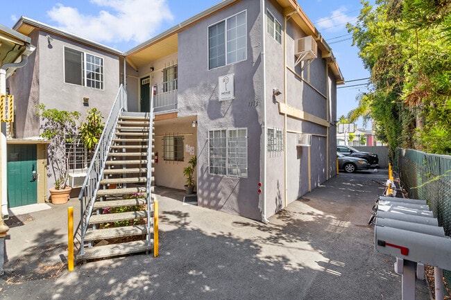 1173 29th Street - 1173 W 29th St