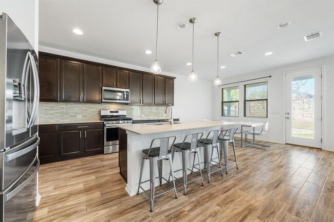 Building Photo - 1902 Tasmanian Tiger Trace