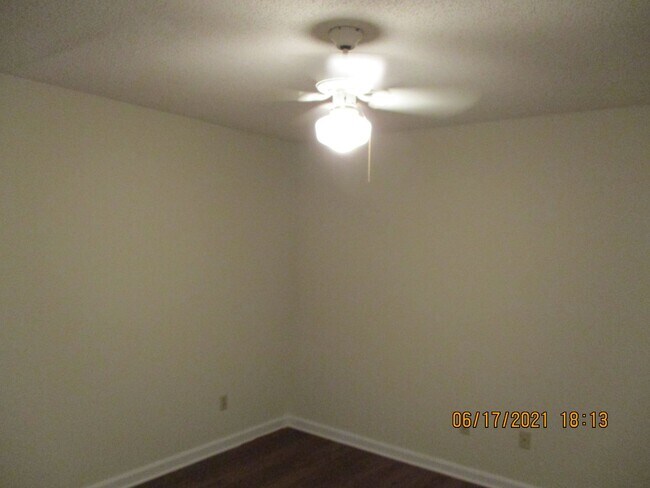 Building Photo - 2511 Cardinal St