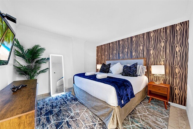 Building Photo - 19201 Collins Ave