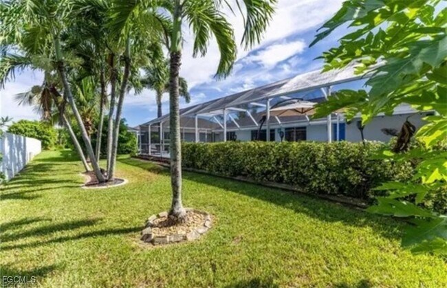 Building Photo - 4516 SW 21st Pl