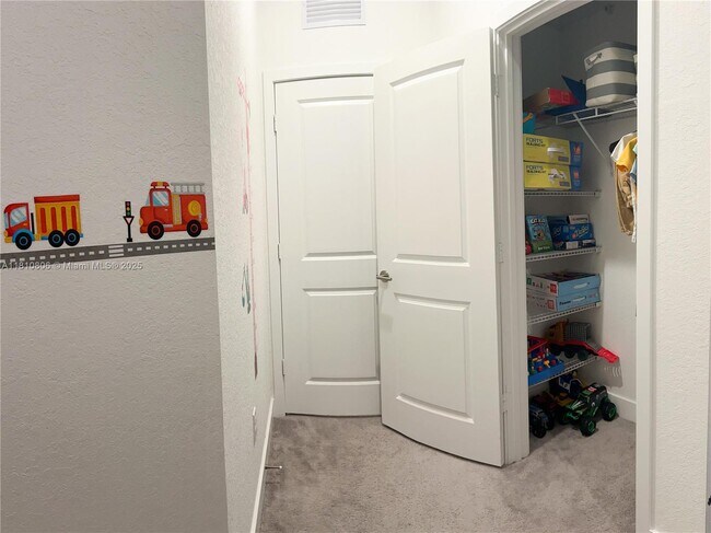 Building Photo - 10933 SW 235th Ln