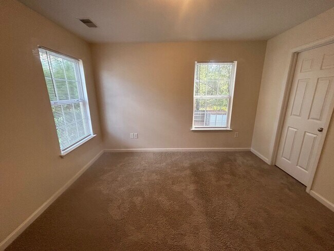Building Photo - 168 Canal Pl Cir