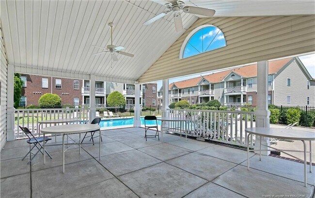 Building Photo - 331 Bubble Creek Ct