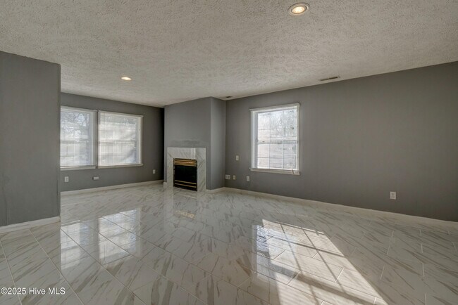 Building Photo - 1514 S 4th St