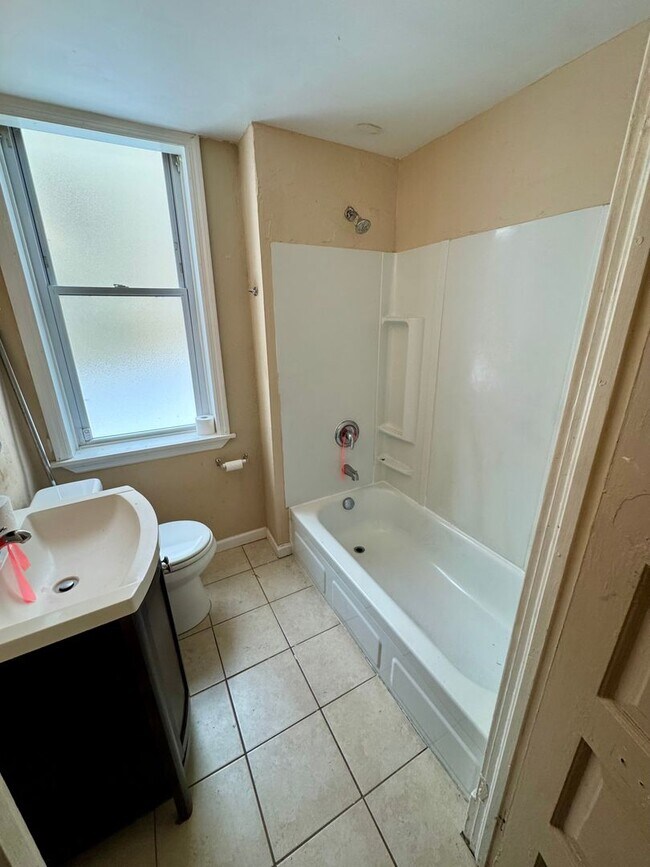 Building Photo - 5514 Broad St