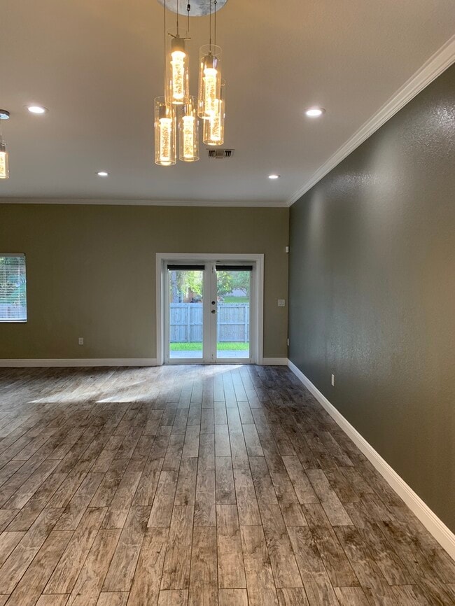 Building Photo - NEWER CONSTRUCTION MODERN HOME