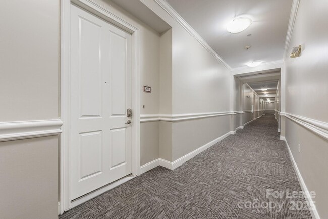 Building Photo - 5425 Closeburn Rd