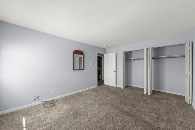 Building Photo - 535 W Lies Rd