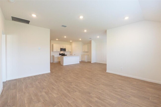 Building Photo - 224 Las Lomas Dr