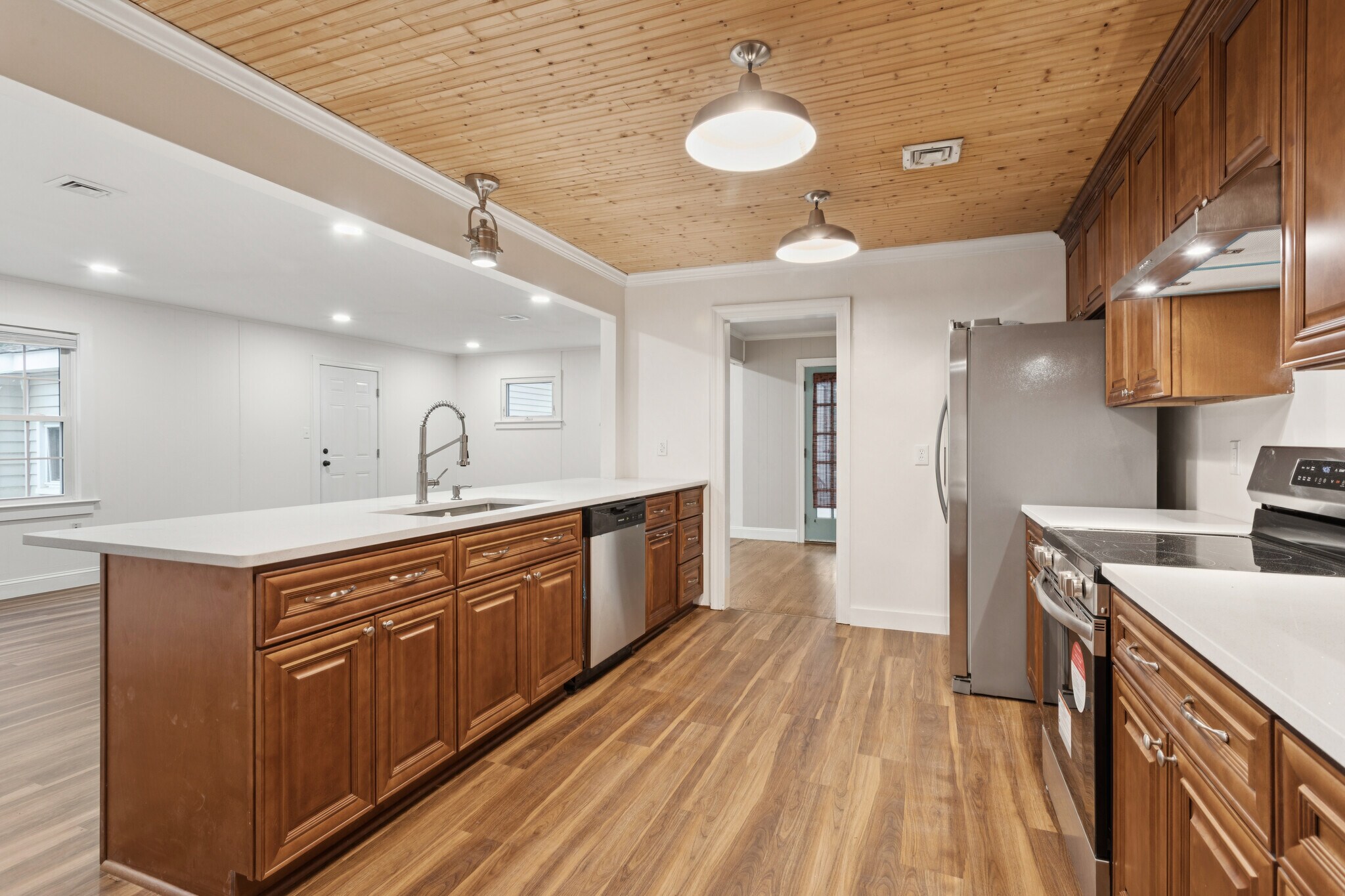 Building Photo - 12 Meadow Dr