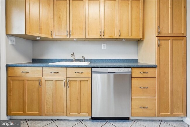 Building Photo - 4805 23rd St S