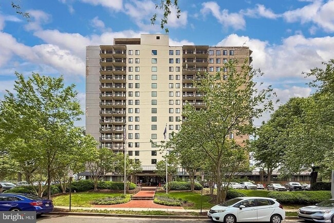 Primary Photo - 801 N Pitt St