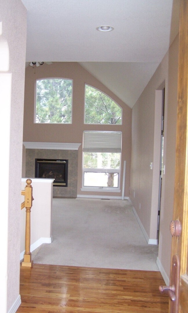 Building Photo - 2361 Craycroft Dr