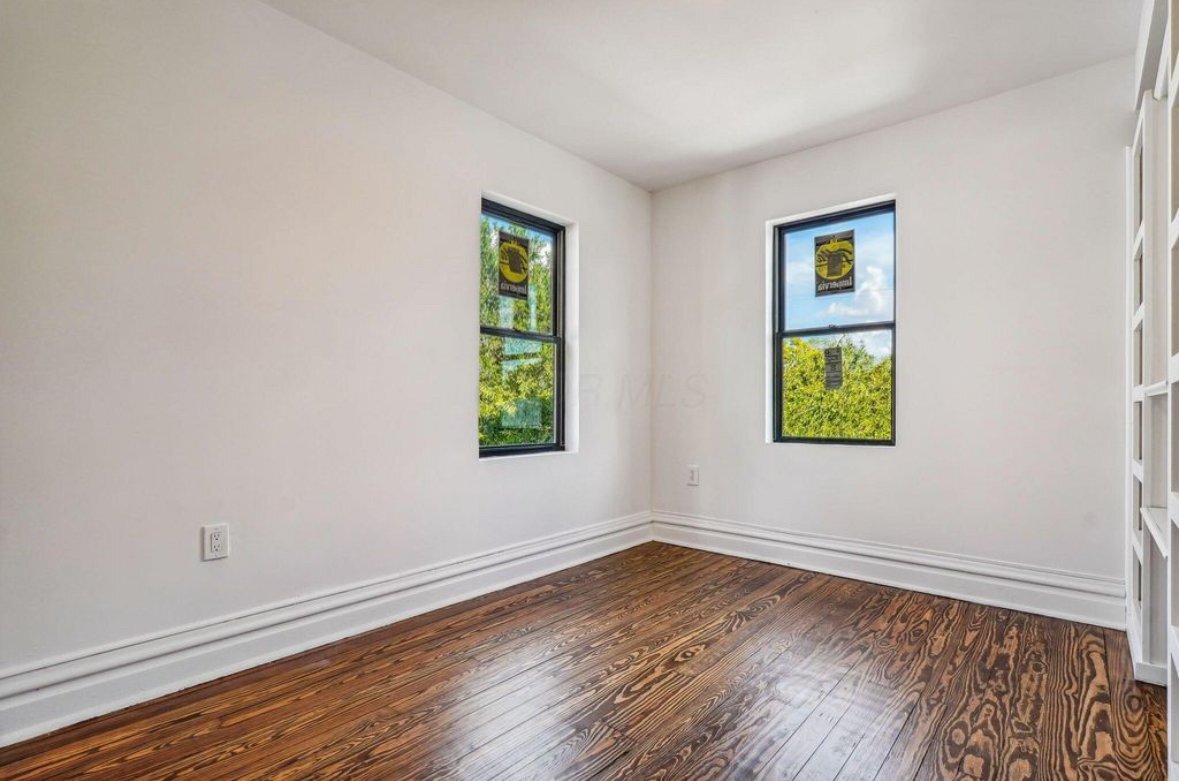 Building Photo - 4270 Broadway