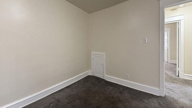 Building Photo - Beautiful 3 Bedroom Home for Rent wt Bonus...