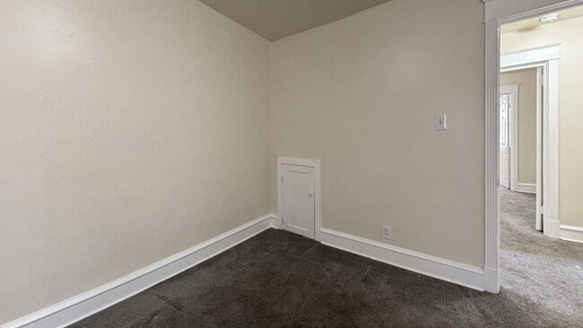 Building Photo - Beautiful TWO Bedroom Home for Rent wt Bonus Room