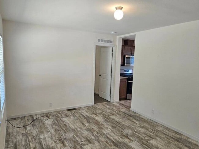 Building Photo - 501 E Kinney St