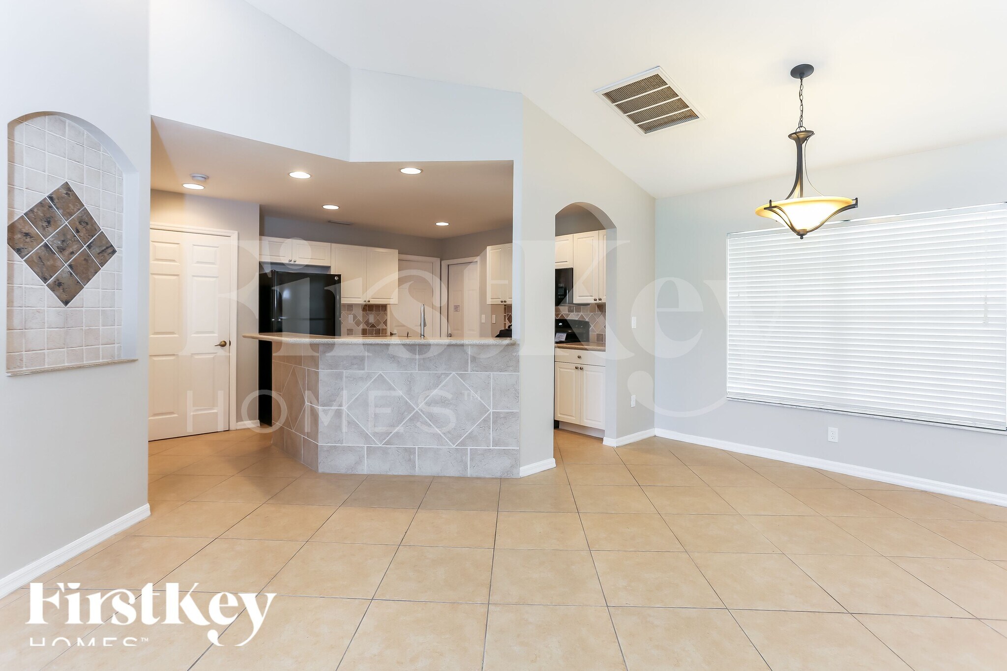 Building Photo - 4709 Nora Ave S