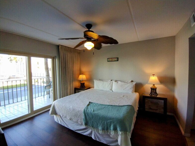 Building Photo - 2401 Gulf Blvd