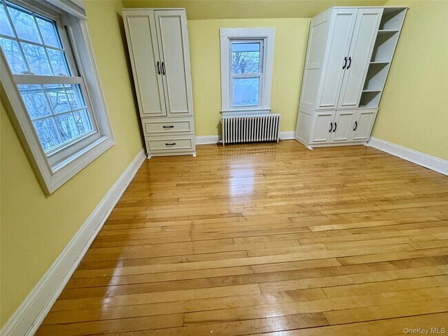 Building Photo - 2 Ruth Ln