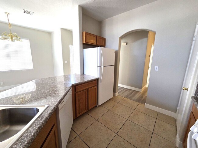 Building Photo - 7904 Canyon Grove Ct