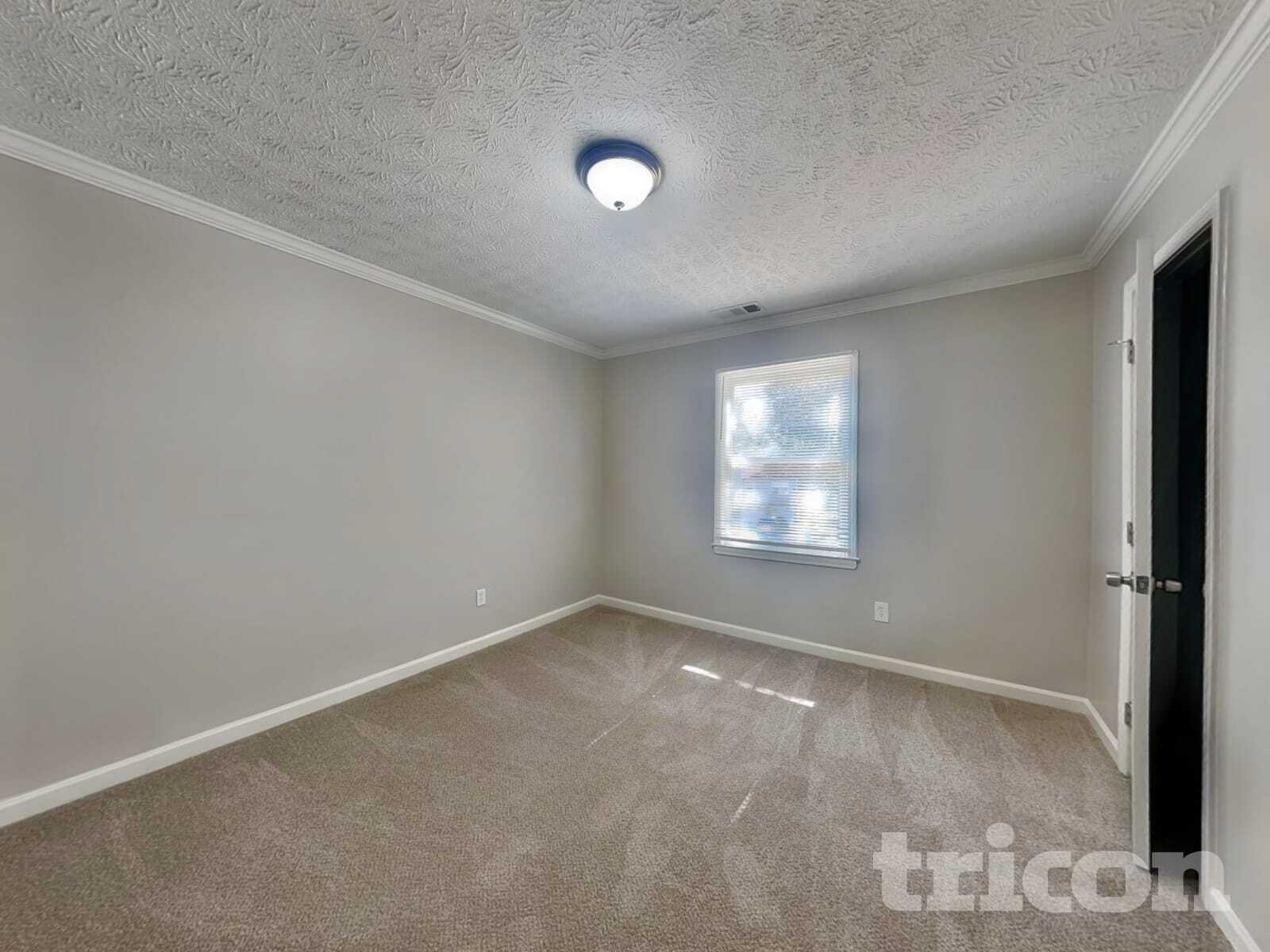 Building Photo - 60 Beaverdam Ct