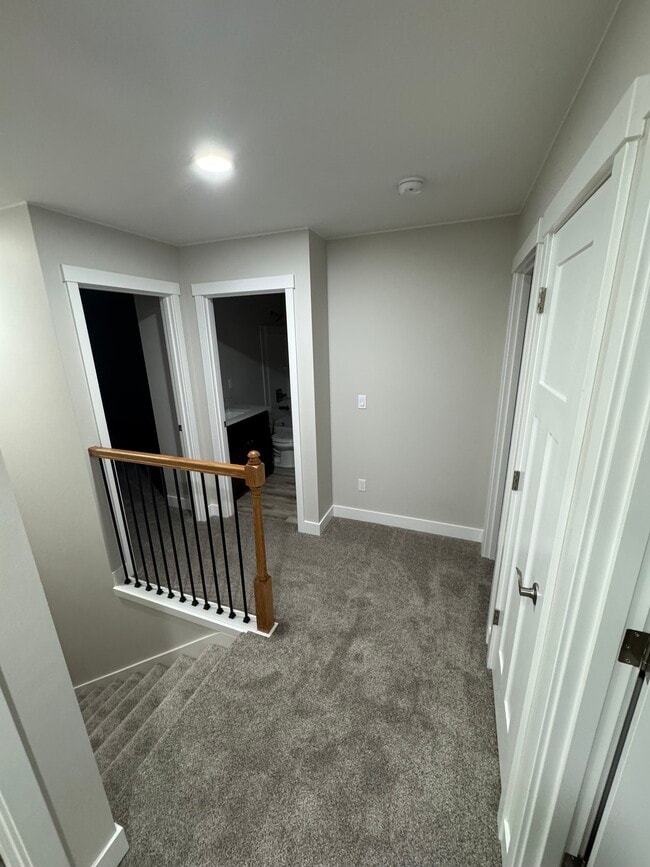 Building Photo - 1899 S Alliance Country Dr