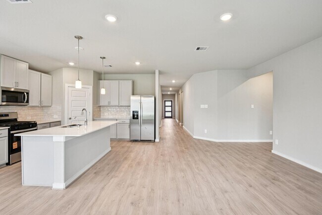 Building Photo - 5423 Kingdom Heights Blvd